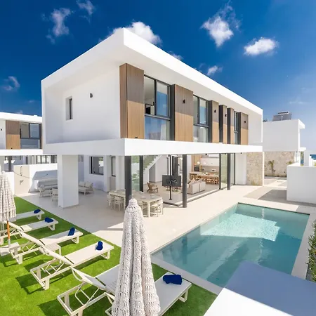 Ocean Whispers Villa Paralimni