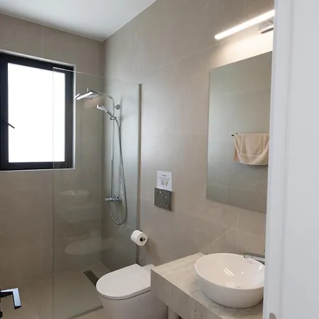 Ocean Whispers Villa Paralimni